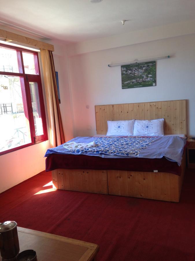 Seraj International Manali (Himachal Pradesh) Exterior photo